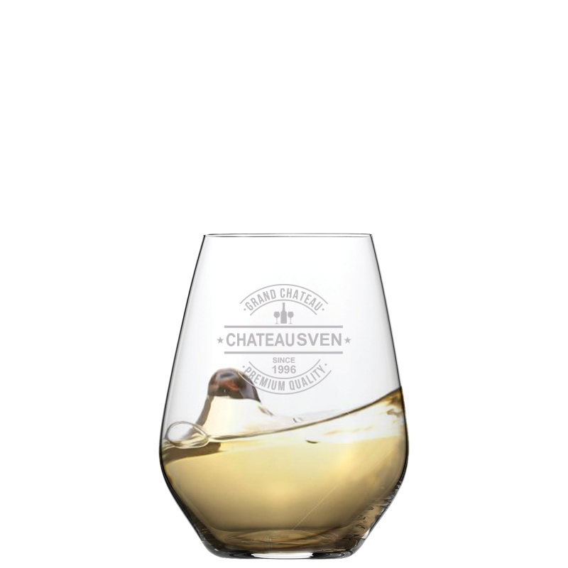 Befülltes Weiswein Glas Authentis mit persönlicher Gravur