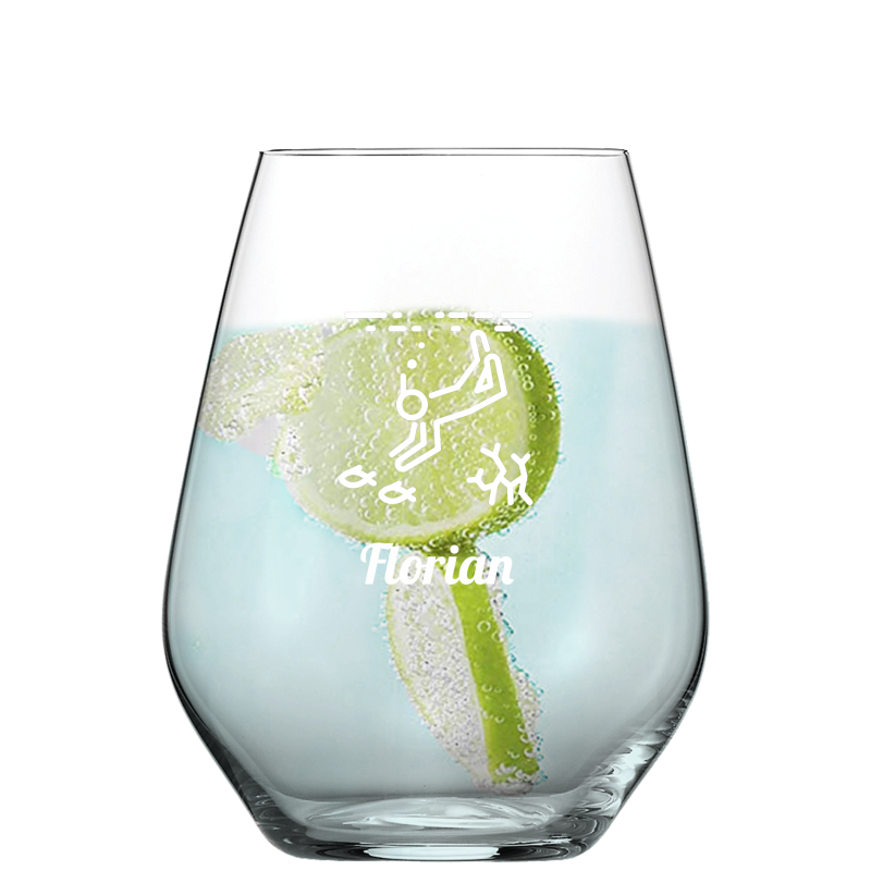 Befülltes Wasser Glas Authentis mit persönlicher Gravur